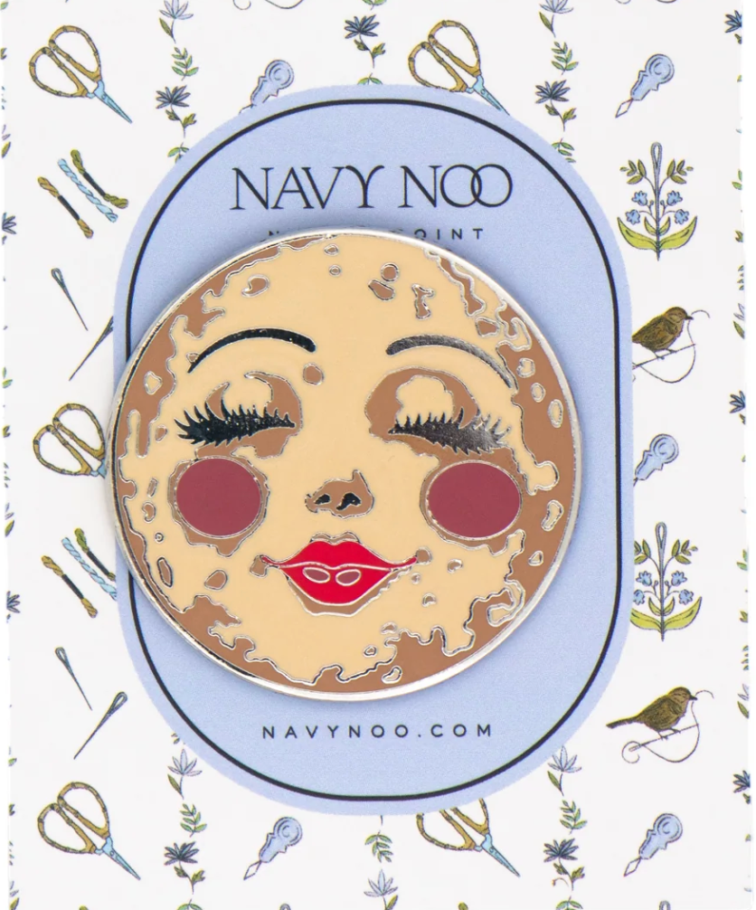 Smiling Moon Needle Minder